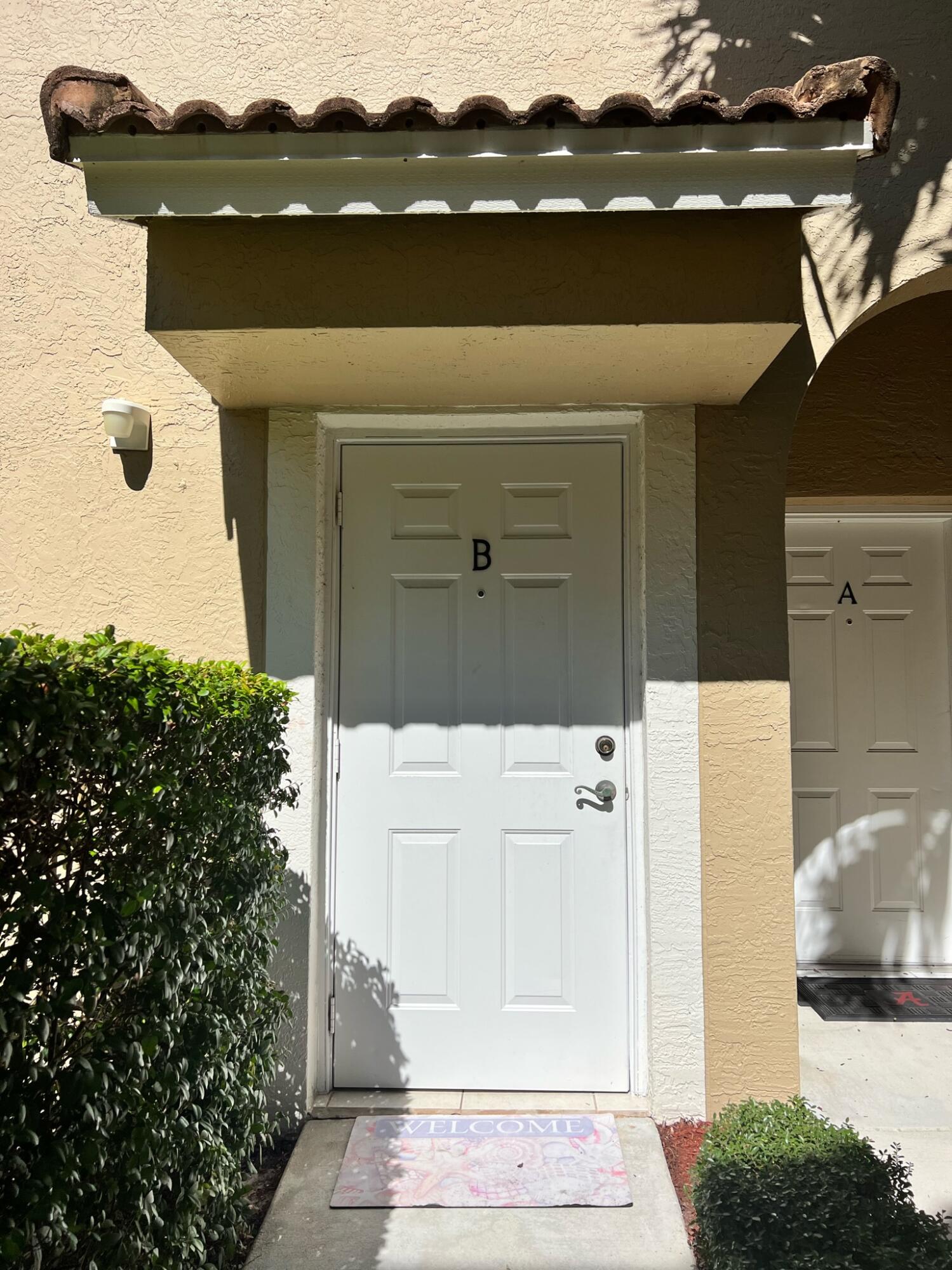 115 Lighthouse Circle, Unit B Tequesta, FL 33469 - Photo 2 of 19