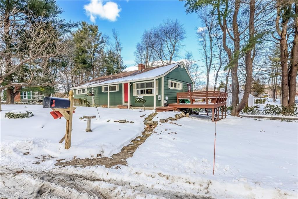 17 Breezy Knoll Road Smithfield, RI 02828 - Photo 4 of 39 Gallery Image 4