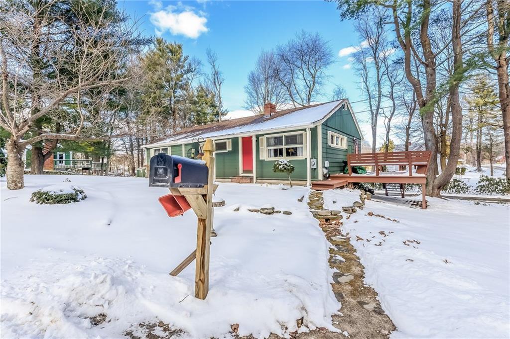 17 Breezy Knoll Road Smithfield, RI 02828 - Photo 5 of 39 Gallery Image 5
