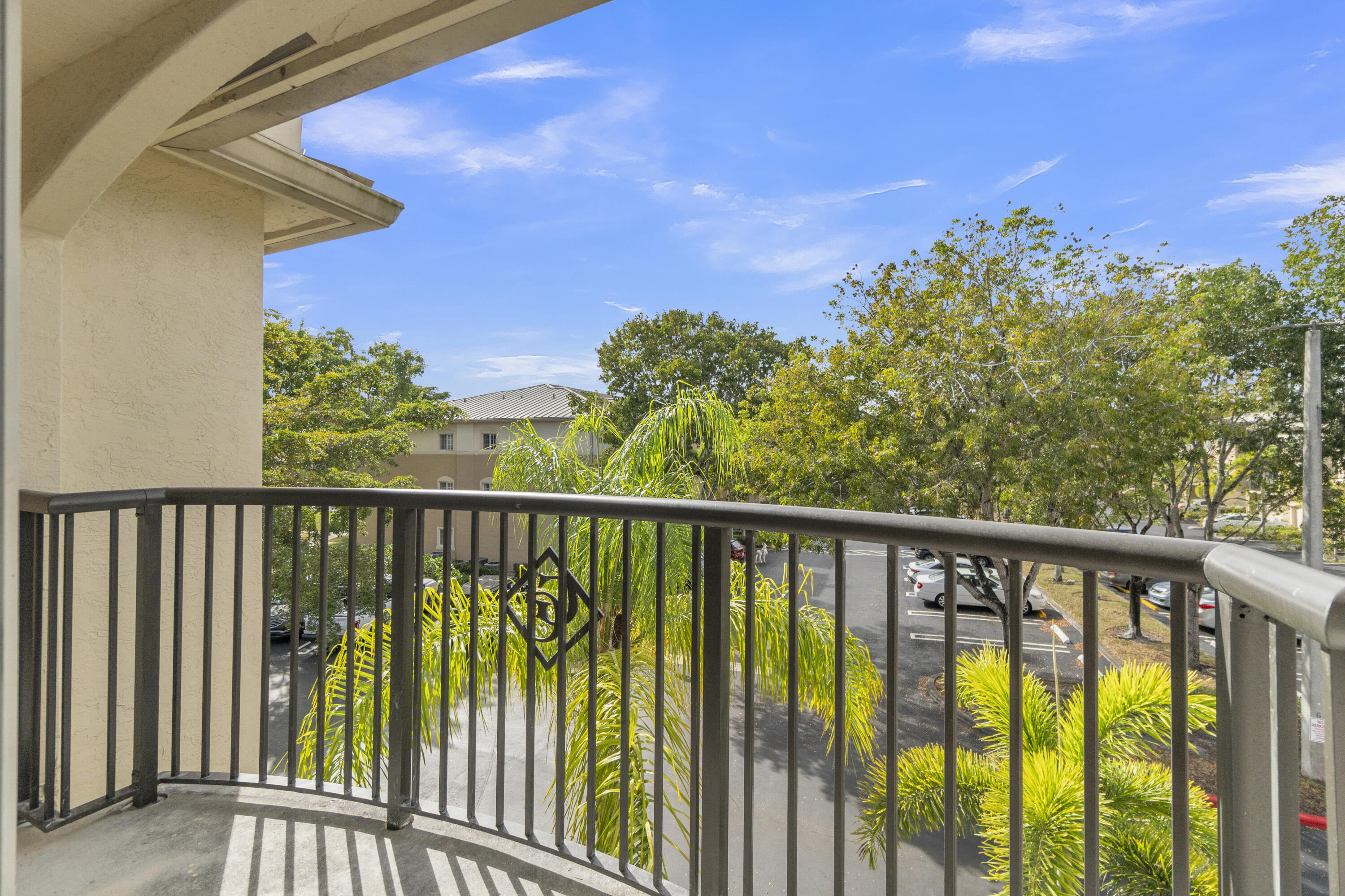 400 Crestwood Court North, Unit 420 Royal Palm Beach, FL 33411 - Photo 3 of 44 38