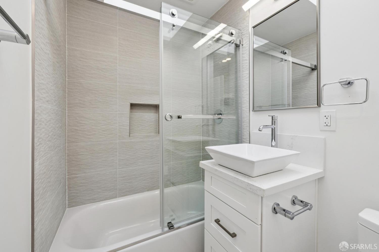 3711 Market Street, Unit 3 San Francisco, CA 94131 - Photo 17 of 36