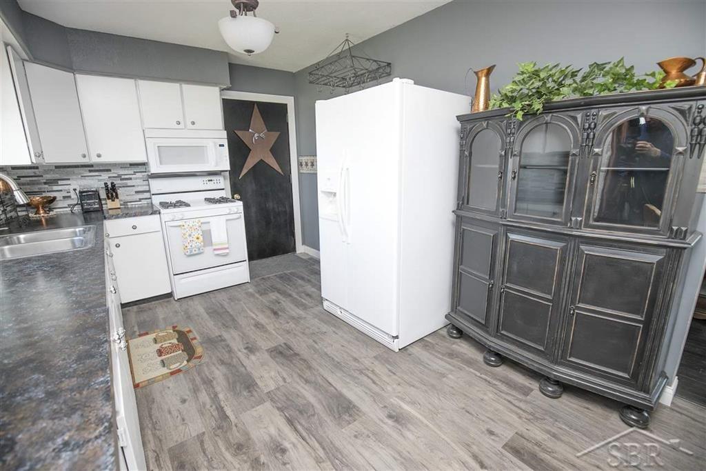 1675 East Almeda Beach Road Pinconning, MI 48650 - Photo 8 of 26