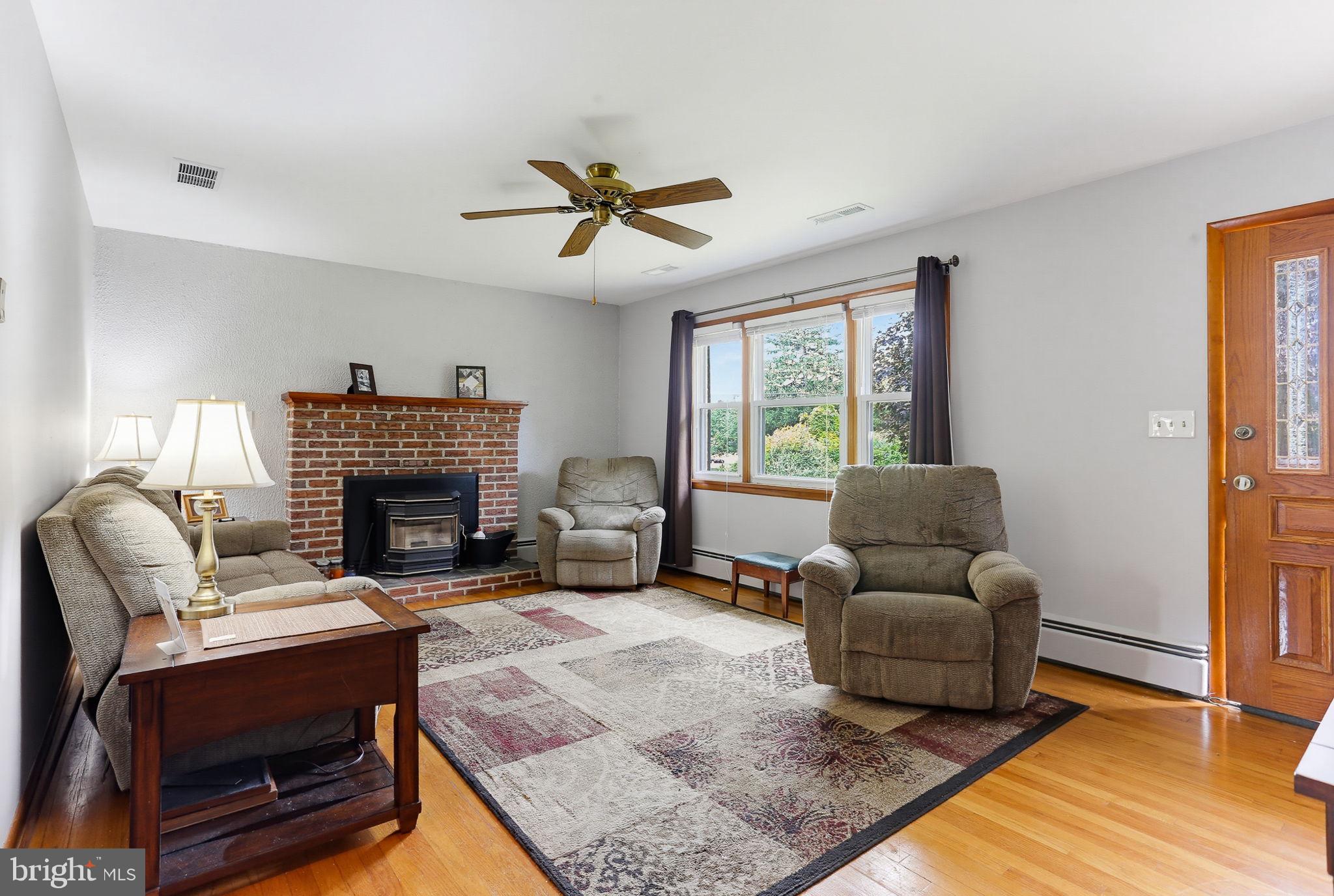 815 Reckord Road Fallston, MD 21047 - Photo 3 of 31