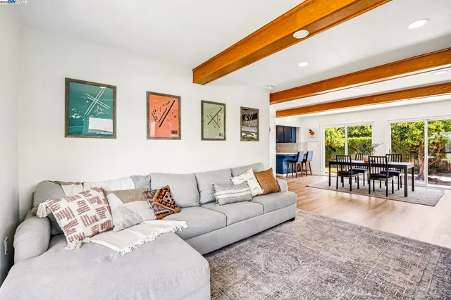 $998,000 | 24 Via Hermosa, San Lorenzo, CA 94580