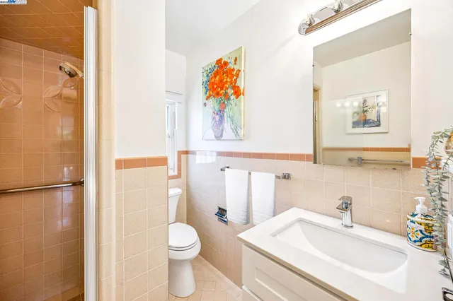 $998,000 | 24 Via Hermosa, San Lorenzo, CA 94580