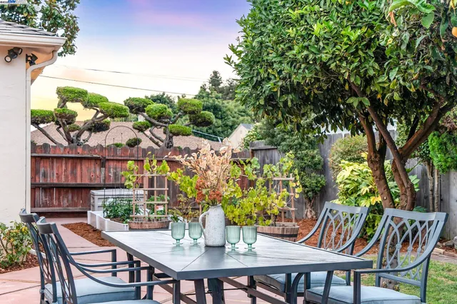 $998,000 | 24 Via Hermosa, San Lorenzo, CA 94580