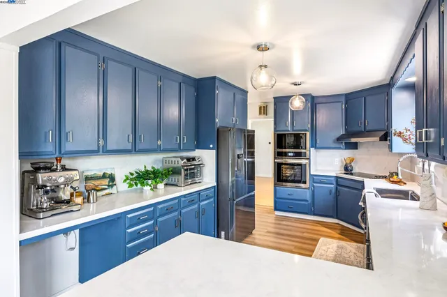 $998,000 | 24 Via Hermosa, San Lorenzo, CA 94580