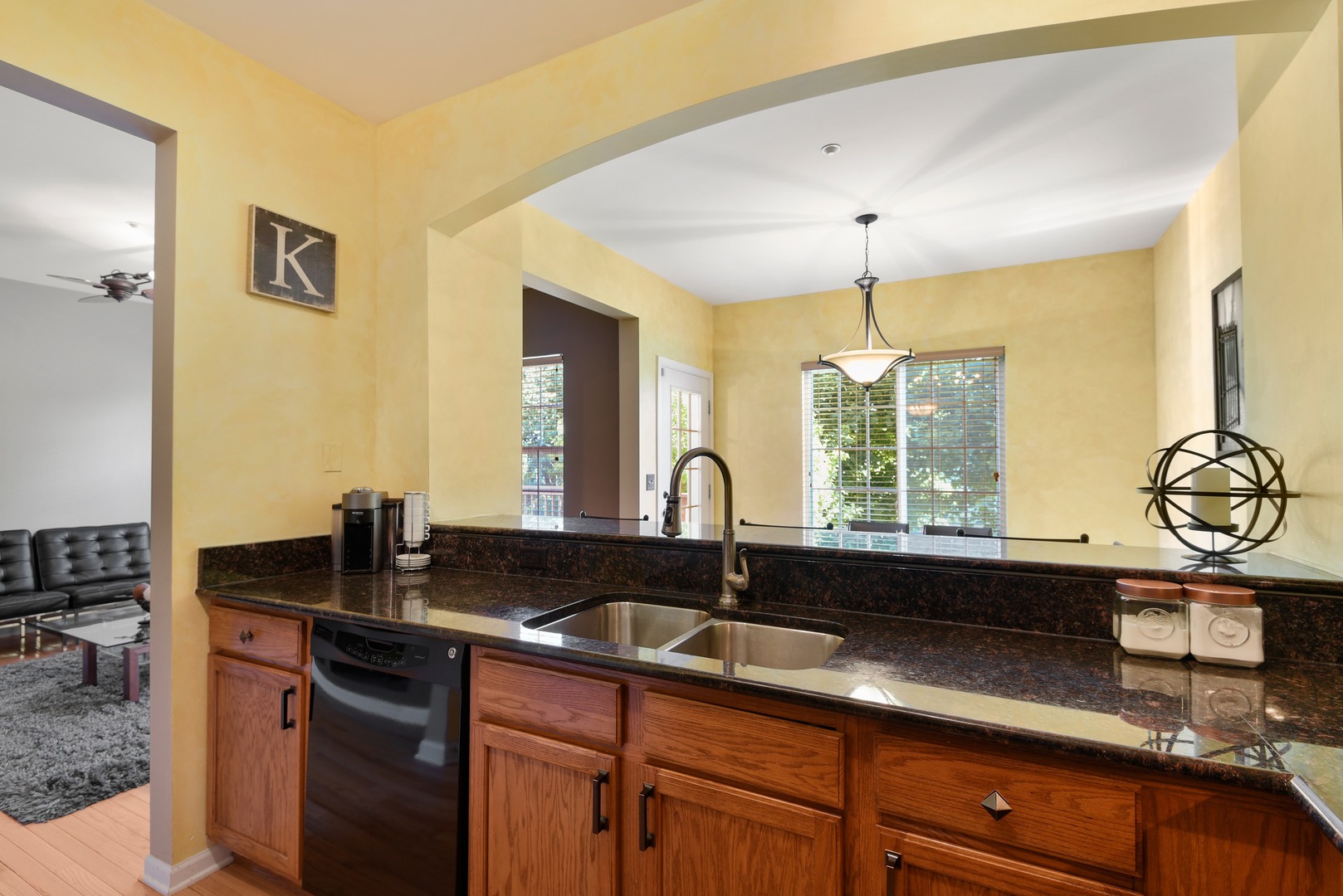 1876 Maureen Drive Hoffman Estates, IL 60192 - Photo 11 of 30