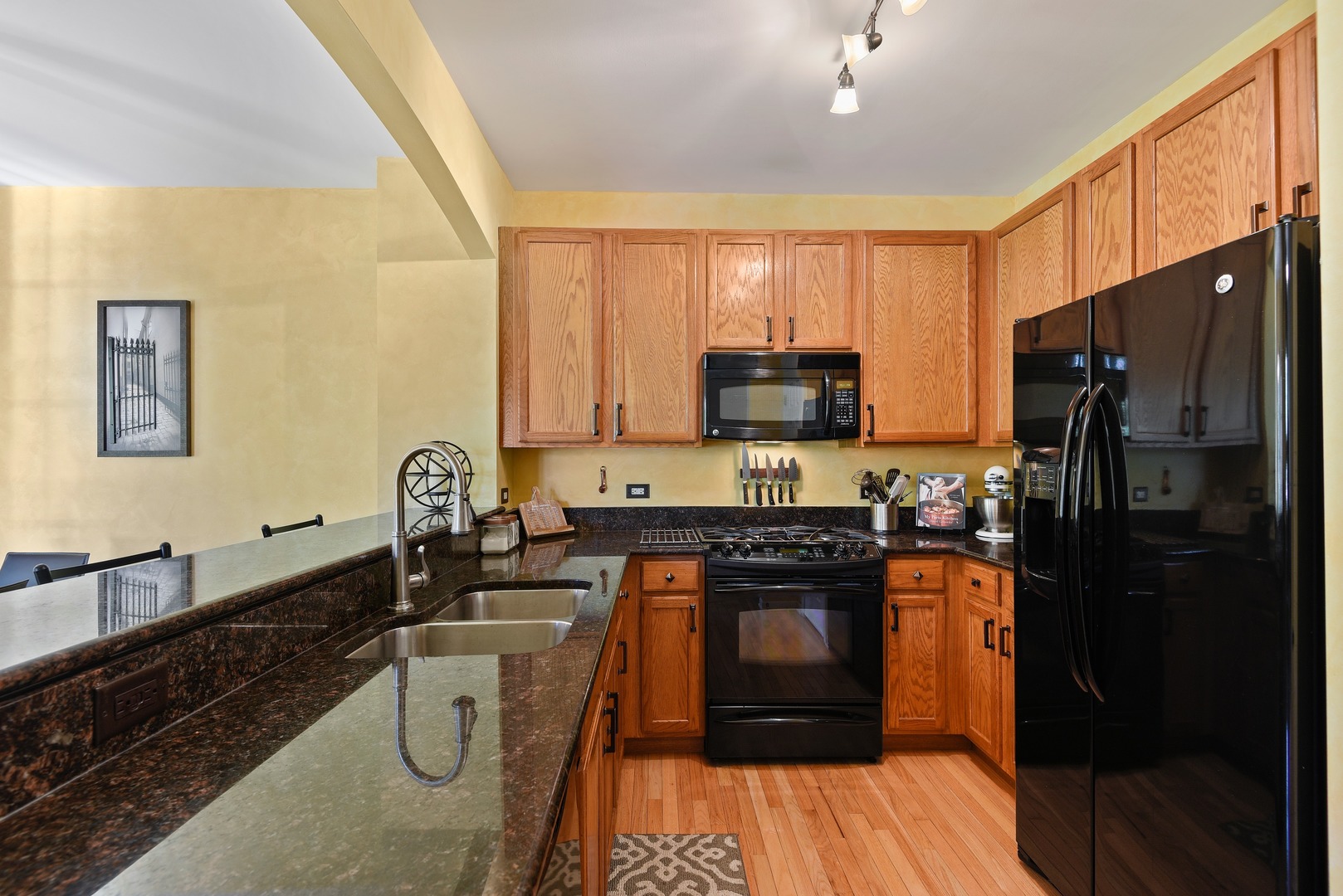 1876 Maureen Drive Hoffman Estates, IL 60192 - Photo 10 of 30