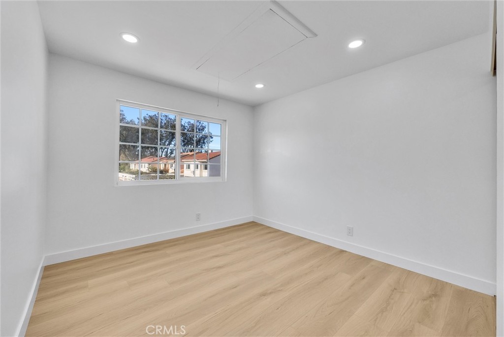 18 Meadowsweet Way Irvine, CA 92612 - Photo 37 of 66 Bedroom 3