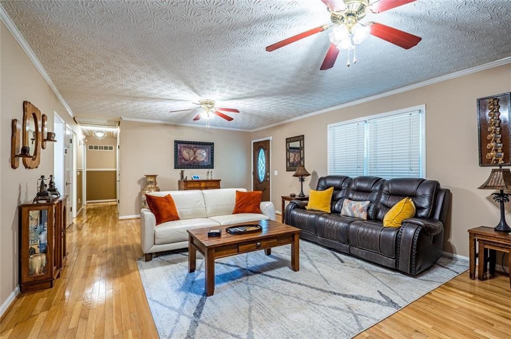 465 Dobbs Road, Unit B Woodstock, GA 30188 - Photo 9 of 40