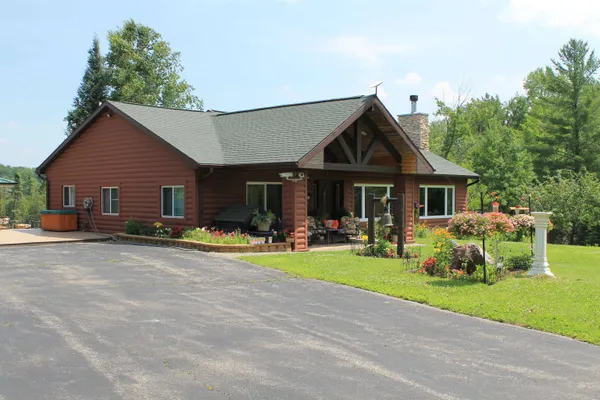 $799,000 | W7202 Kodiak Drive, Pembine, WI 54156