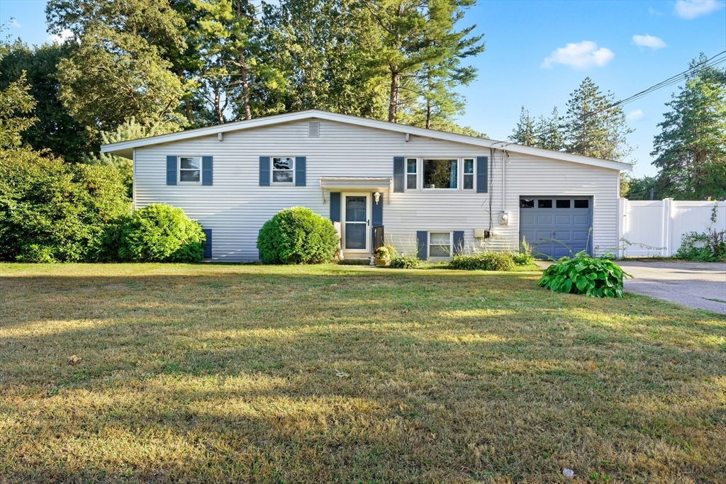13 Northgate Road Franklin, MA 02038 - Photo 3 of 34 Gallery Image 3