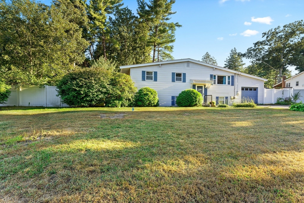 13 Northgate Road Franklin, MA 02038 - Photo 4 of 34 Gallery Image 4