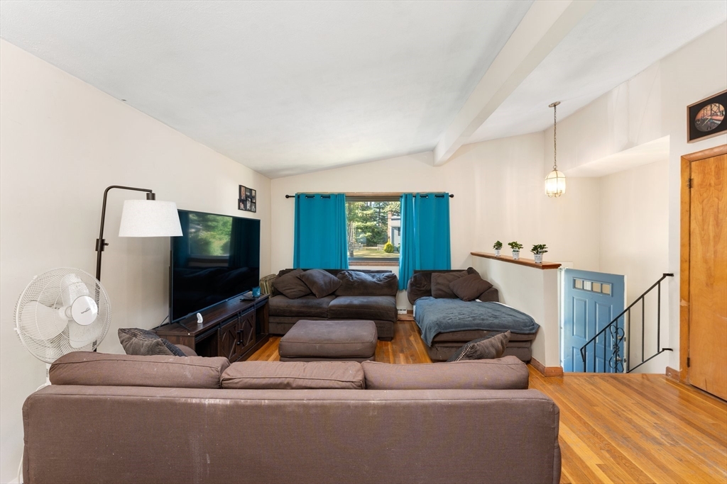 13 Northgate Road Franklin, MA 02038 - Photo 7 of 34 Gallery Image 7