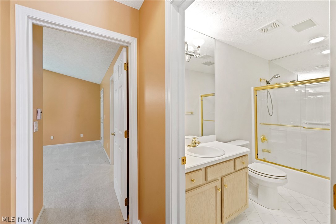 1763 Richmond Road Lyndhurst, OH 44124 - Photo 21 of 34 Hallway Bath