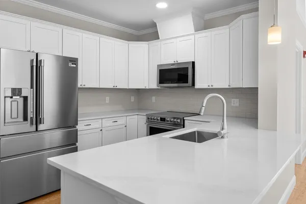 $715,000 | 485 Blue Hills Parkway, Unit 6, Milton, MA 02186