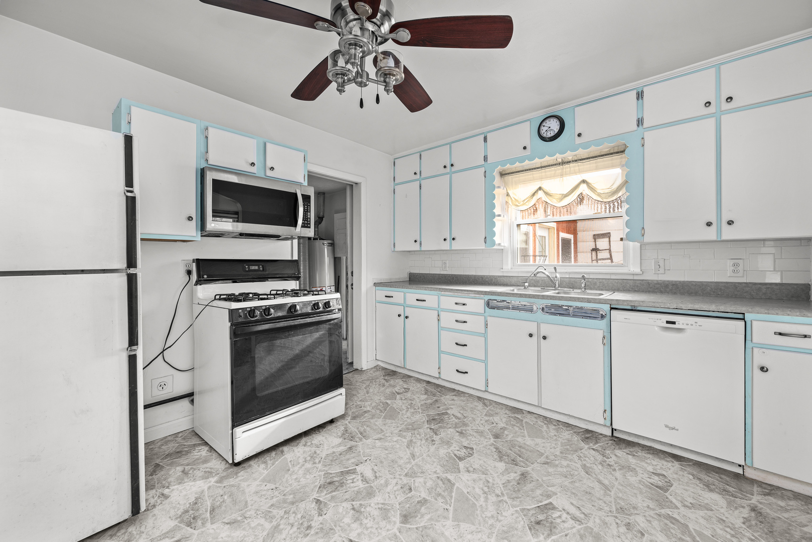 209 17th Street East Milan, IL 61264 - Photo 11 of 23