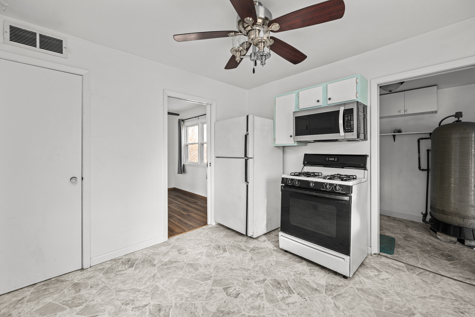 209 17th Street East Milan, IL 61264 - Photo 12 of 23