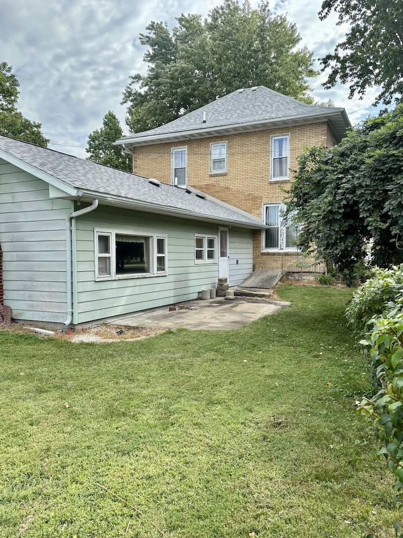 111 North Adams Street Carthage, IL 62321 - Photo 8 of 43 Gallery Image 8