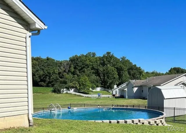 $304,900 | 570 Sandra Way, Winfield, MO 63389