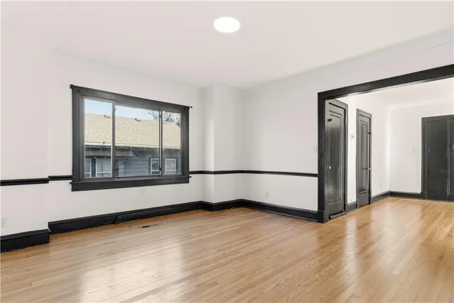 $300,000 | 5514 The Paseo, Kansas City, MO 64110