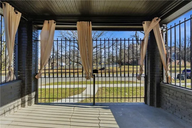 $300,000 | 5514 The Paseo, Kansas City, MO 64110