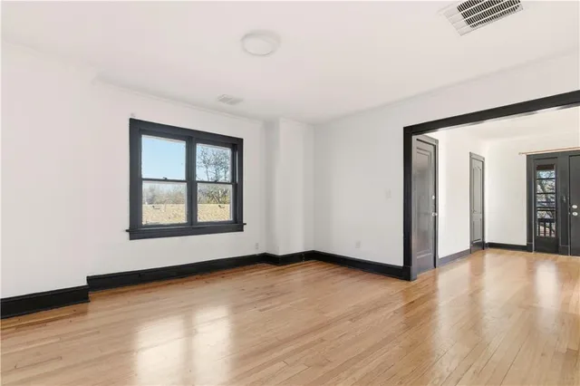 $300,000 | 5514 The Paseo, Kansas City, MO 64110