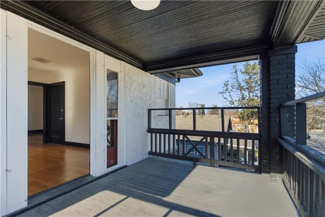 $300,000 | 5514 The Paseo, Kansas City, MO 64110