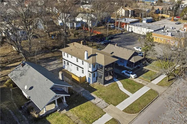 $300,000 | 5514 The Paseo, Kansas City, MO 64110