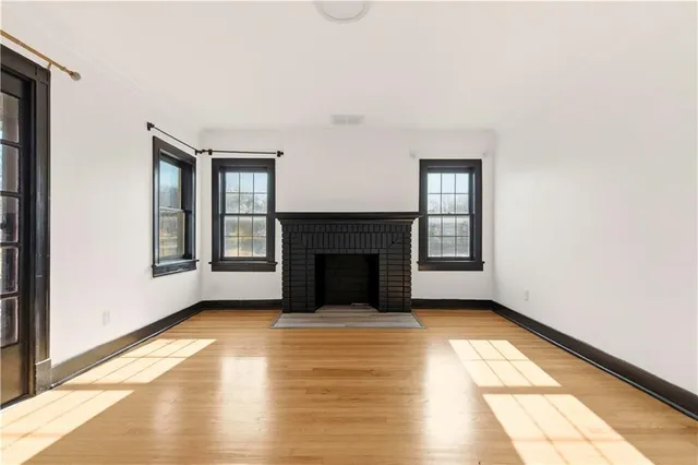 $300,000 | 5514 The Paseo, Kansas City, MO 64110