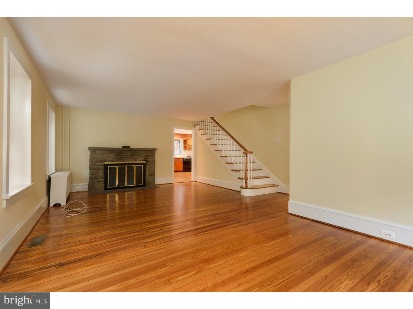 1100 West Welsh Road Ambler, PA 19002 - Photo 4 of 16 Living Room