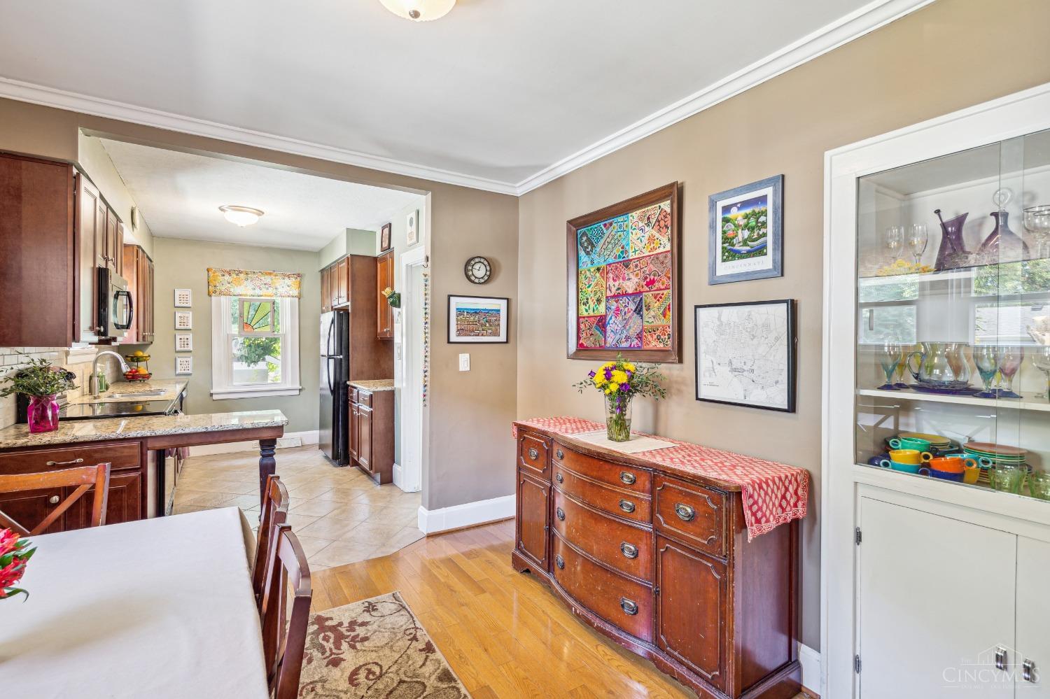 3818 Watterson Road Fairfax, OH 45227 - Photo 15 of 32 Gallery Image 15