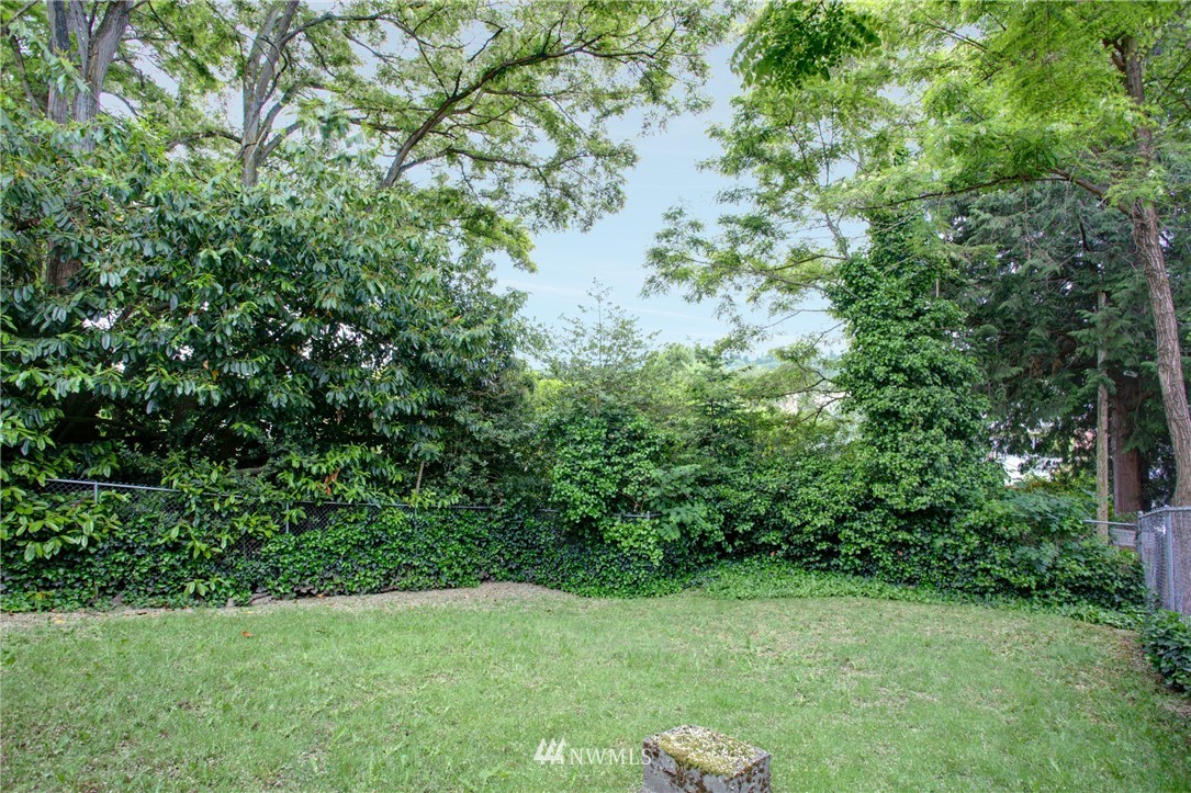 3417 York Road South Seattle, WA 98144 - Photo 2 of 17 Gallery Image 2