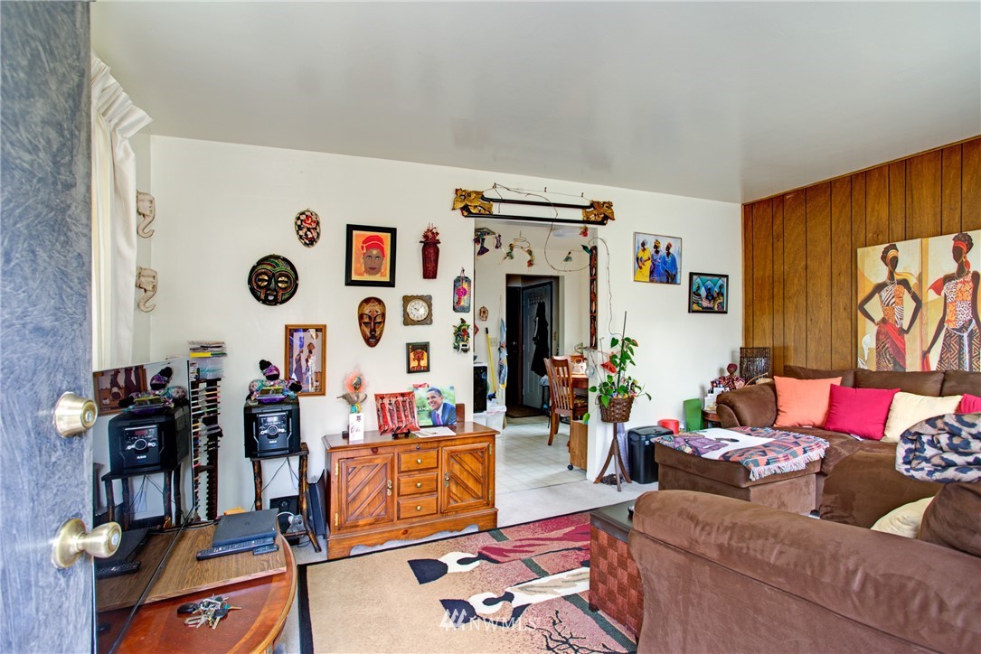 3417 York Road South Seattle, WA 98144 - Photo 9 of 17 Gallery Image 9