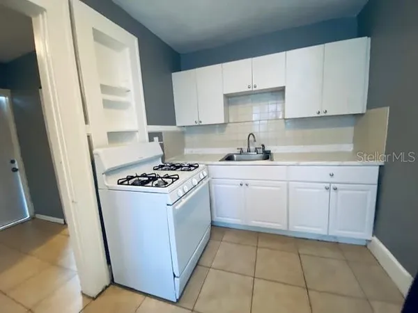 $1,195 | 1960 4th Avenue North, Unit 5, St. Petersburg, FL 33713