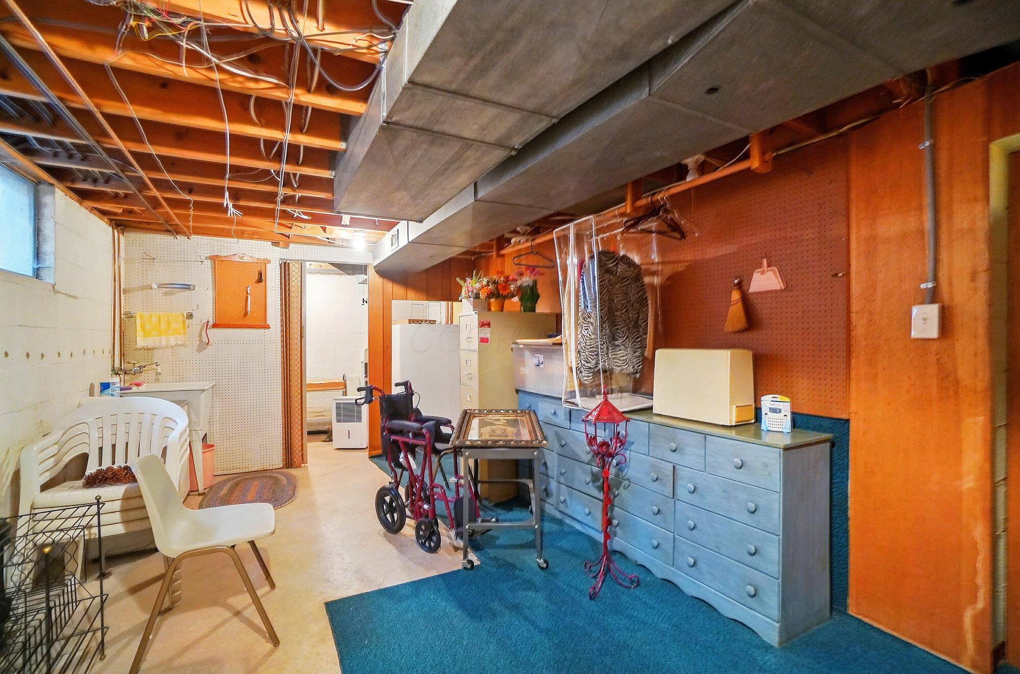 4295 Stratton Road Columbus, OH 43220 - Photo 47 of 60 047