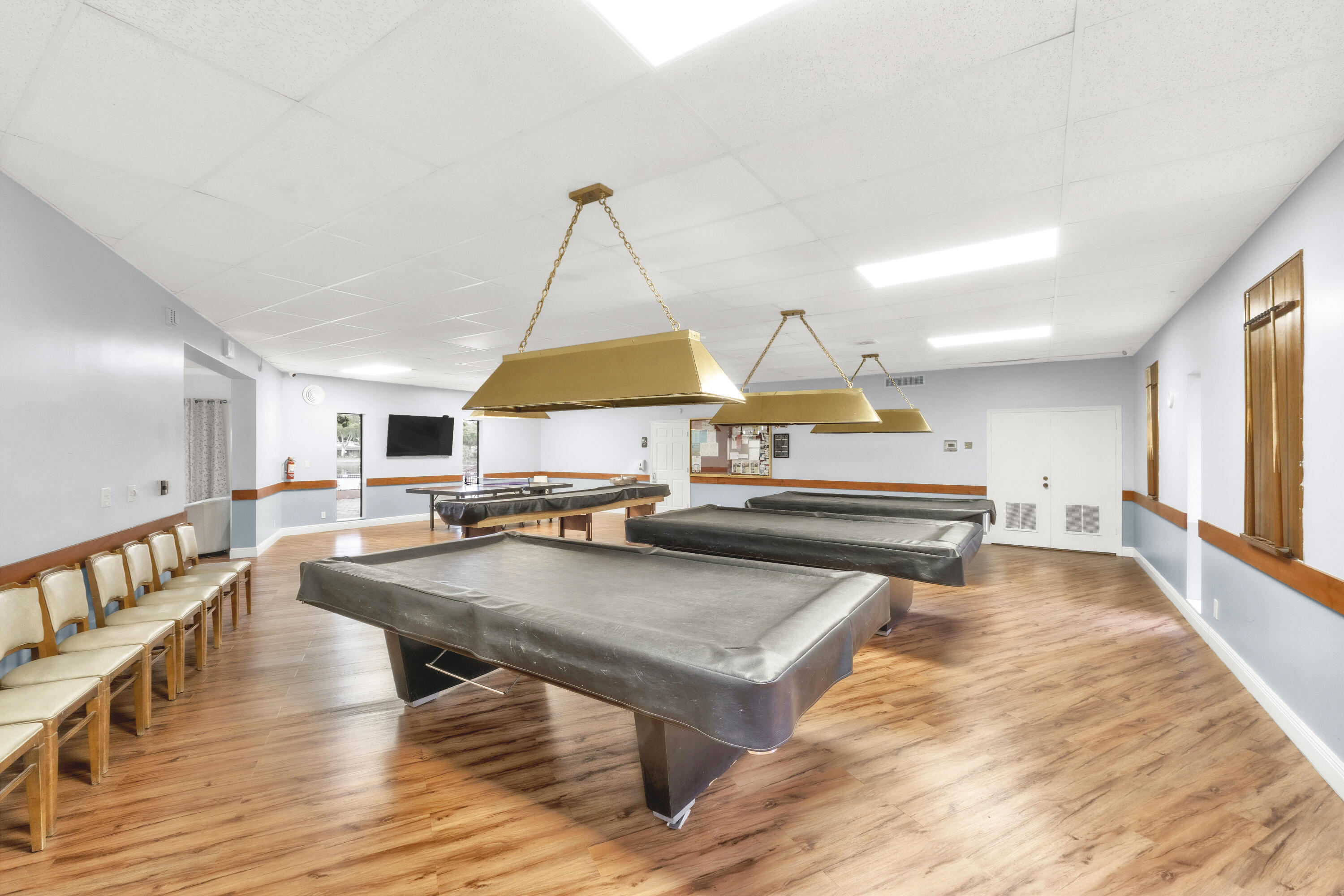 301 Cambridge Road, Unit 202 Hollywood, FL 33024 - Photo 33 of 38 Clubhouse Billiards Room