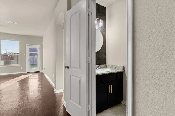 $3,500 | 10800 Aurora Drive, Waco, TX 76708