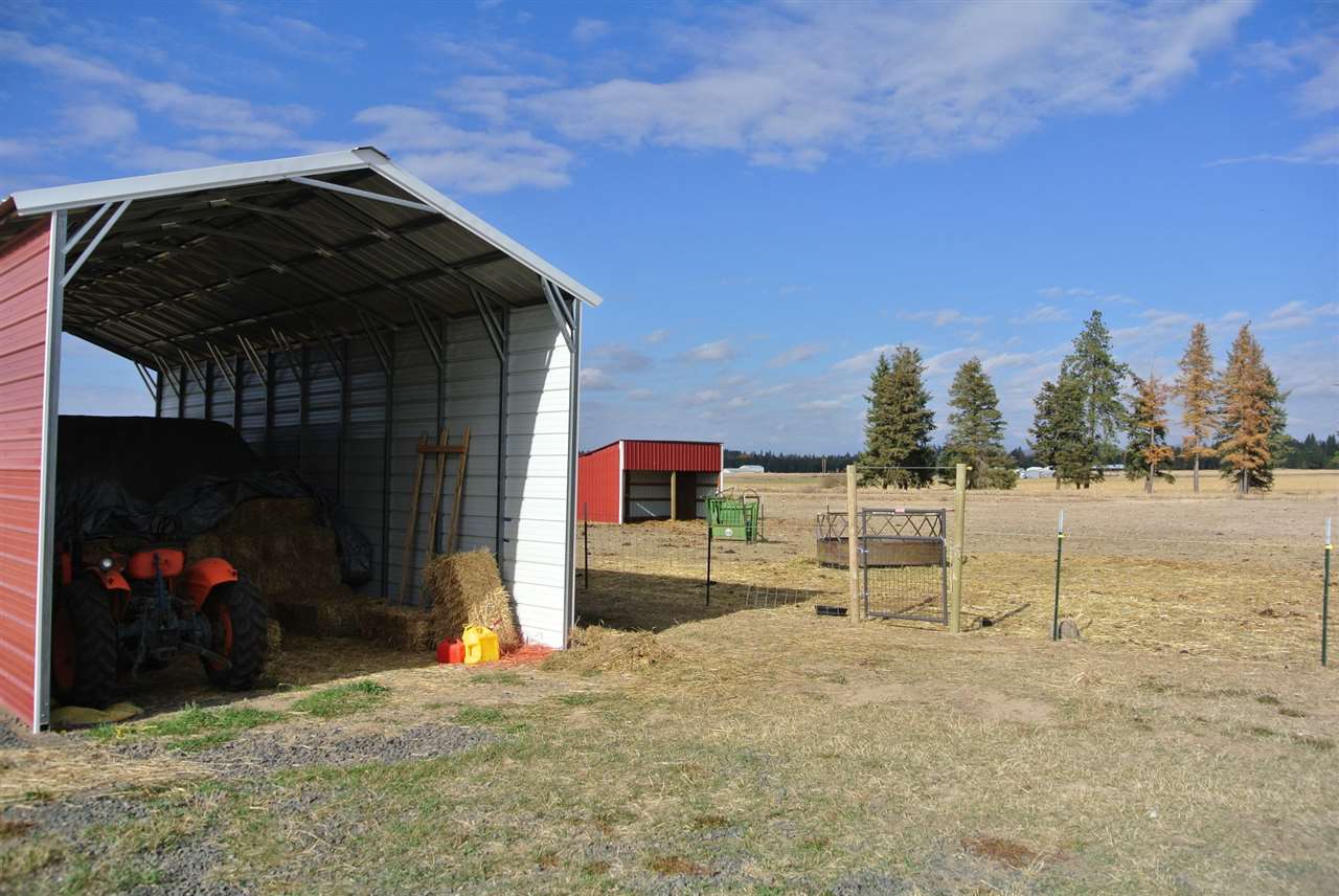 11805 East Blanchard Road Elk, WA 99009 - Photo 11 of 20 Gallery Image 11
