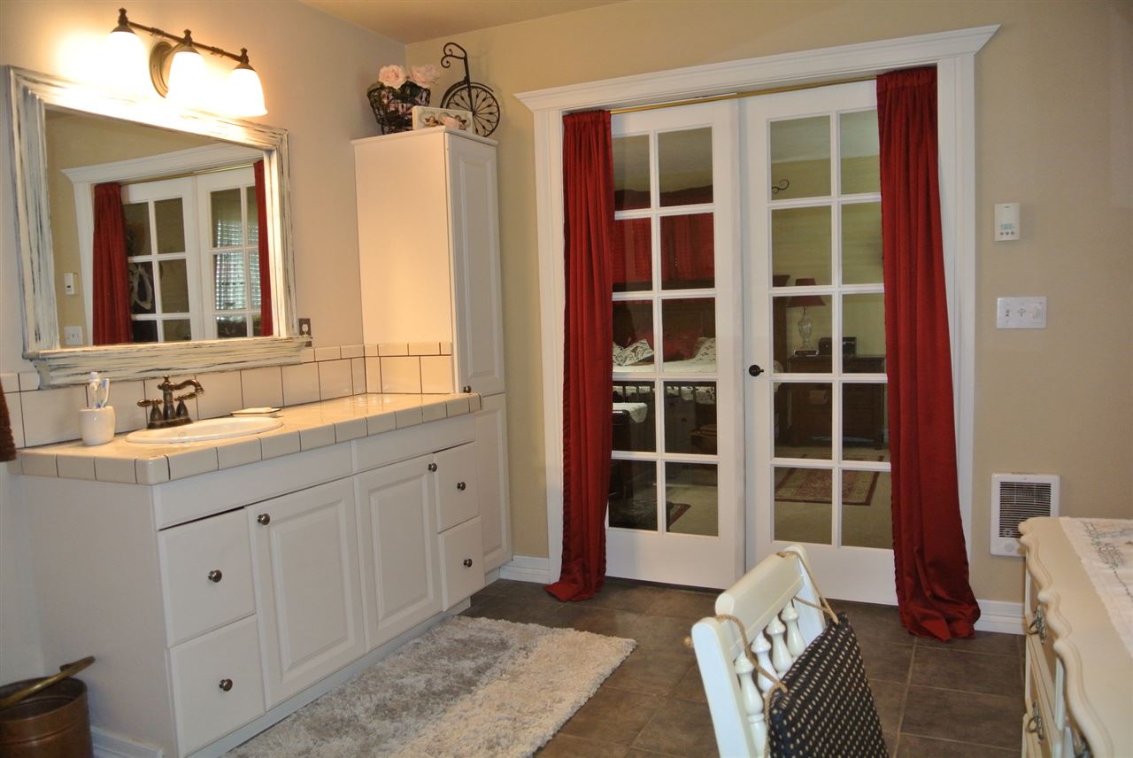 11805 East Blanchard Road Elk, WA 99009 - Photo 7 of 20 Gallery Image 7