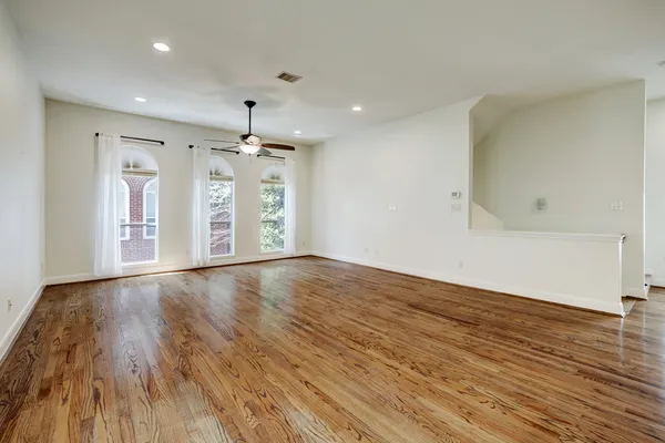 $2,900 | 5322 Nett Street, Unit C, Houston, TX 77007