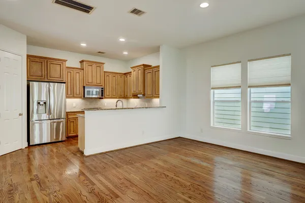 $2,900 | 5322 Nett Street, Unit C, Houston, TX 77007