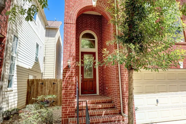 $2,900 | 5322 Nett Street, Unit C, Houston, TX 77007