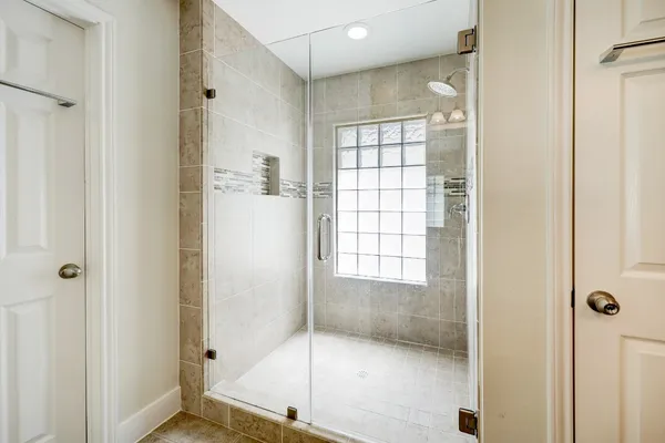 $2,900 | 5322 Nett Street, Unit C, Houston, TX 77007