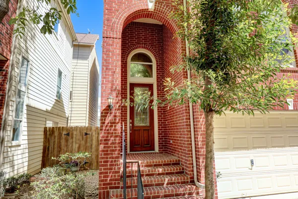 $2,900 | 5322 Nett Street, Unit C, Houston, TX 77007