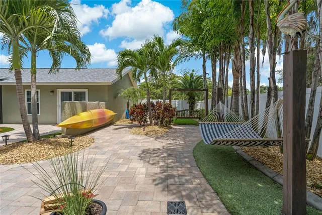 $630,000 | 808 Rustic Oaks Drive, Palm Harbor, FL 34684