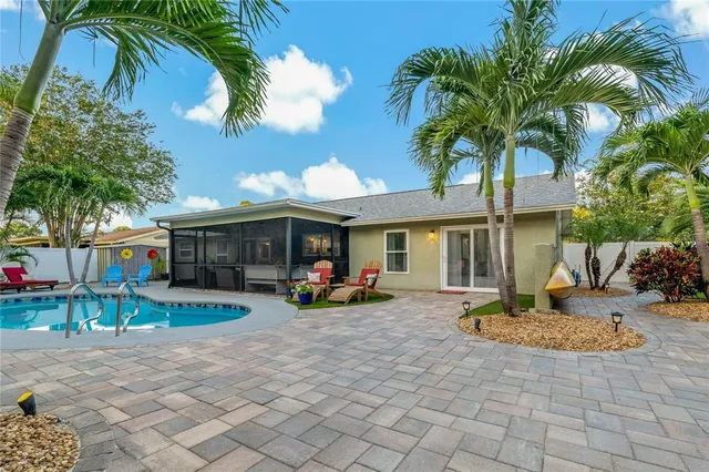 $630,000 | 808 Rustic Oaks Drive, Palm Harbor, FL 34684