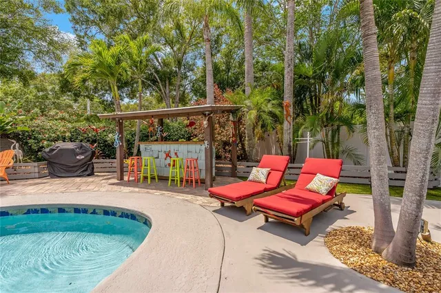 $630,000 | 808 Rustic Oaks Drive, Palm Harbor, FL 34684