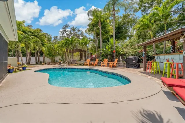 $630,000 | 808 Rustic Oaks Drive, Palm Harbor, FL 34684